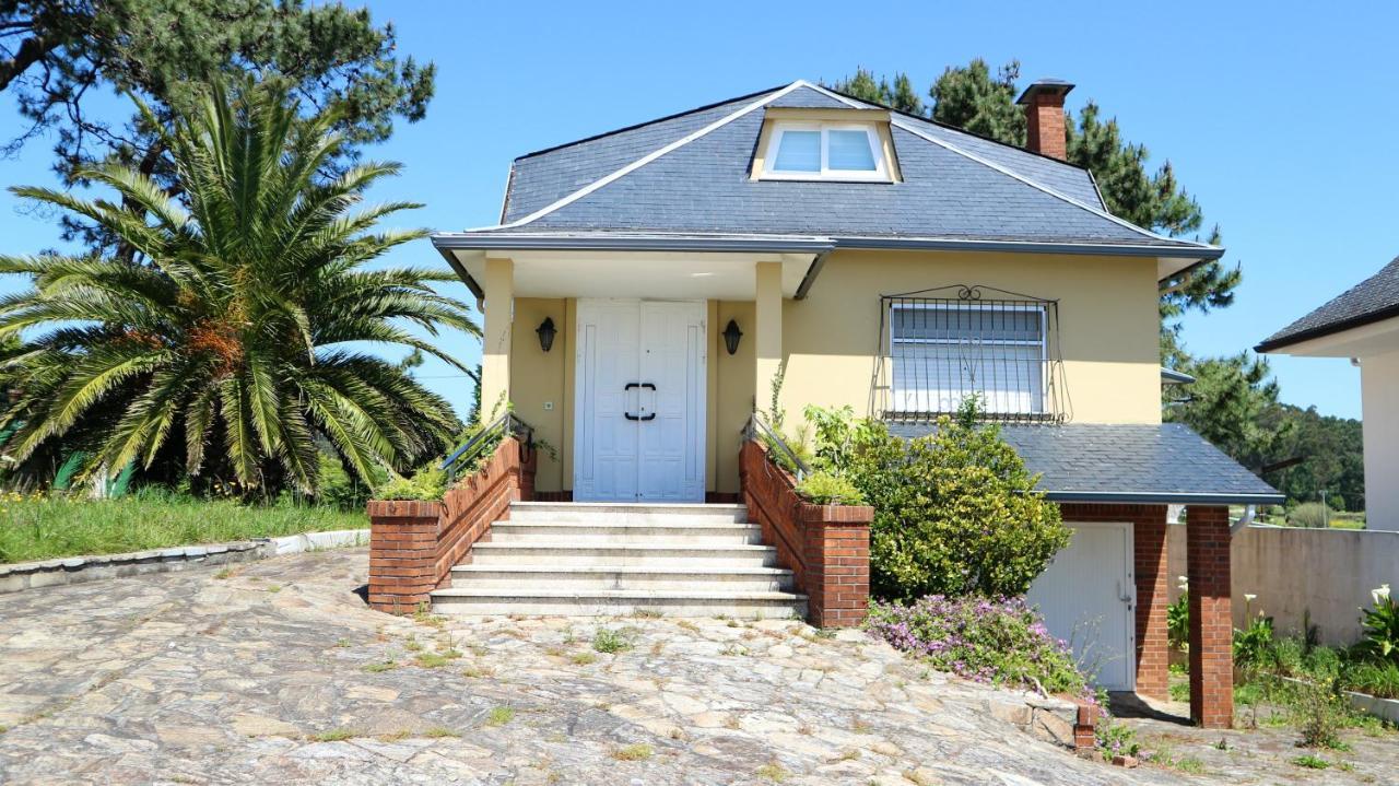Spacious House With Terrace Near Boiro, Sea View エクステリア 写真